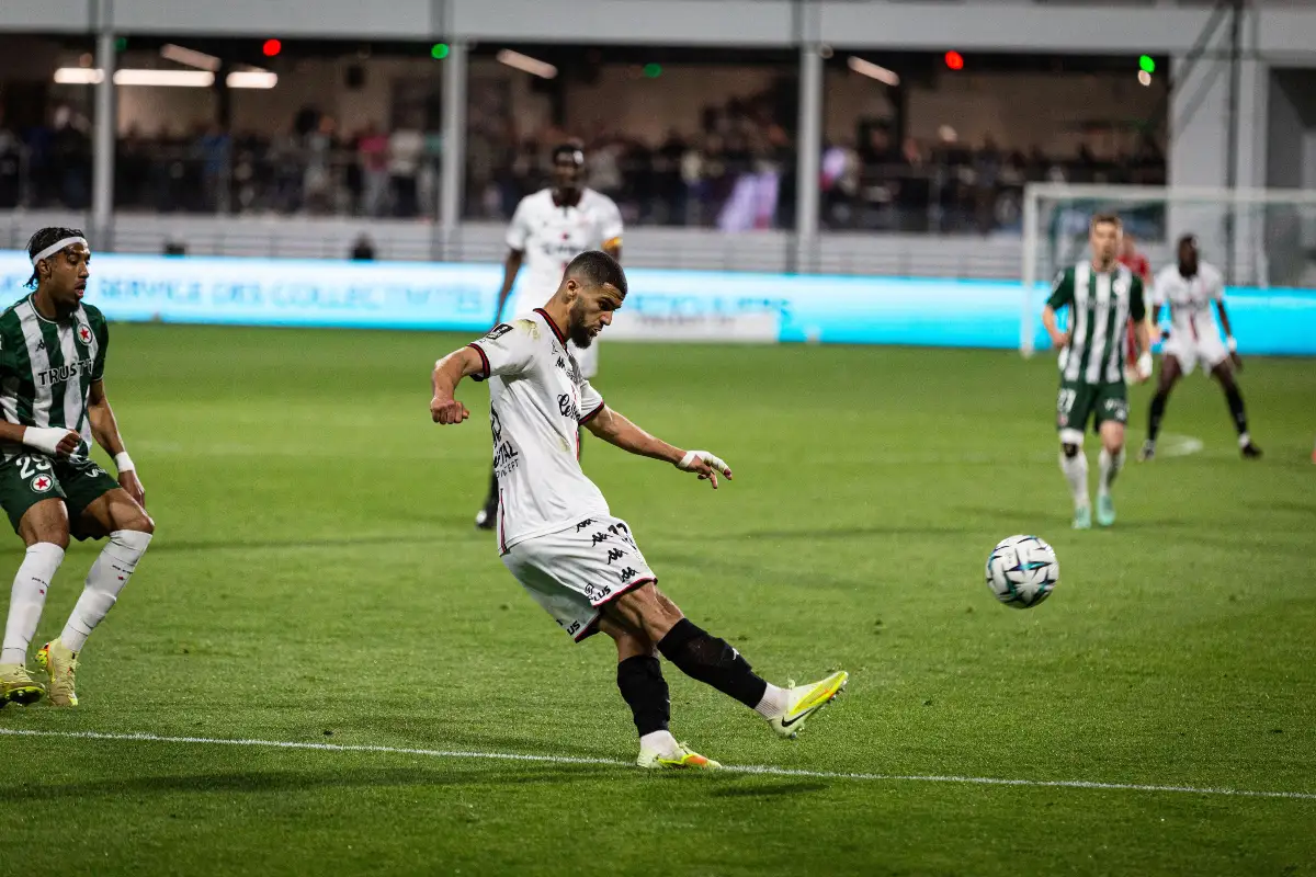L’ASSE s’offre une recrue et renforce sa défense