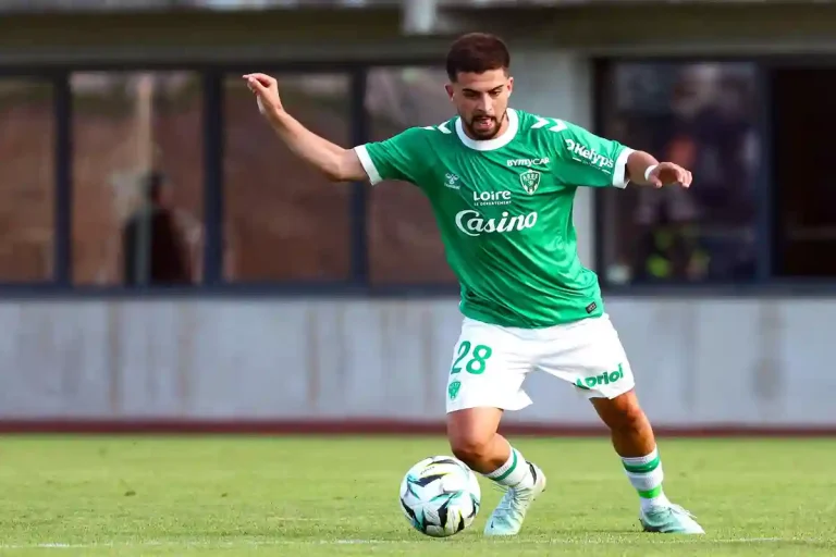 Igor Miladinovic sous le maillot de l'ASSE