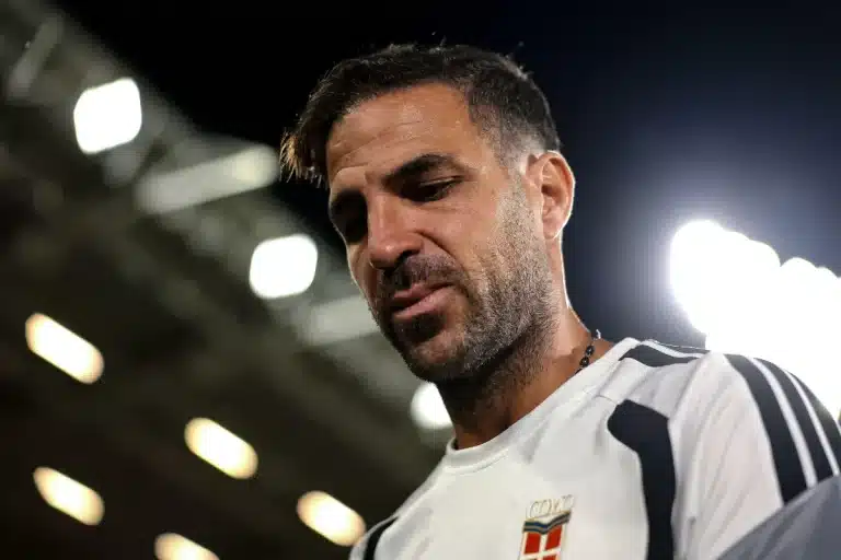 Coup dur pour Cesc Fabregas : Ce cadre et ancien coéquipier s'en va !