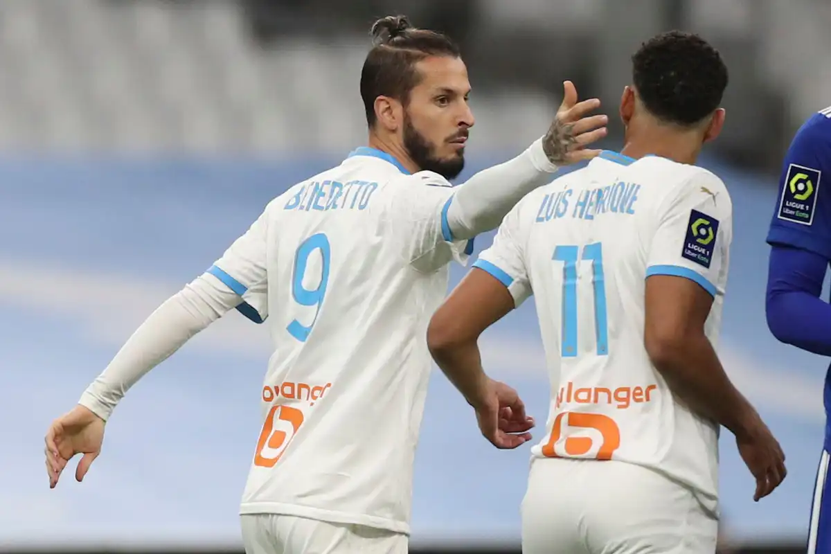 Un ancien de l&rsquo;OM traduit en justice le club de cœur de Messi