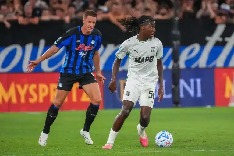 Darryl Bakola sous le maillot de Sassuolo