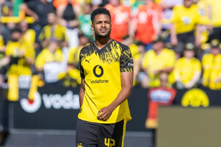 Dortmund : ce défenseur de 20 ans s'en va