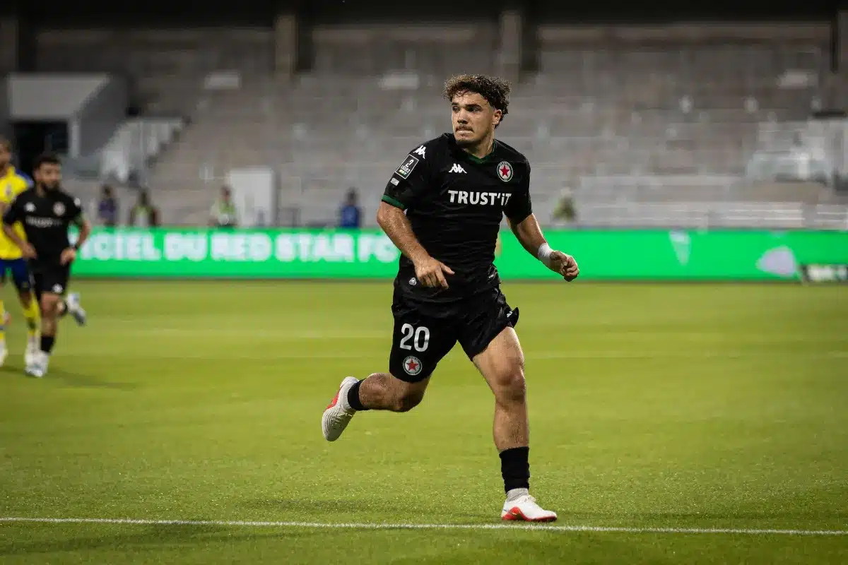 Lorient : Un défenseur de Ligue 2 dans le viseur