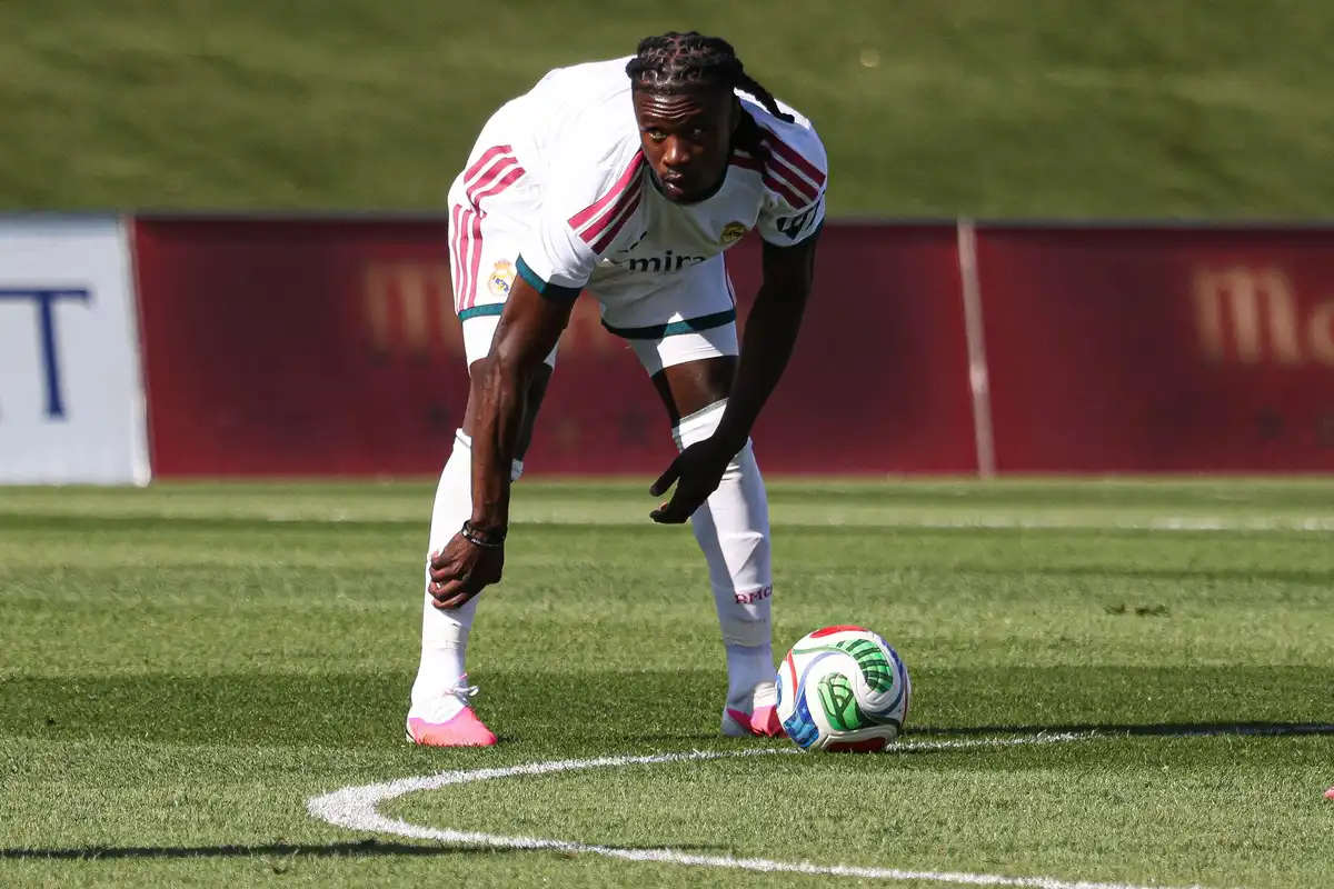 Real Madrid : Un géant de PL s&rsquo;active enfin pour Eduardo Camavinga