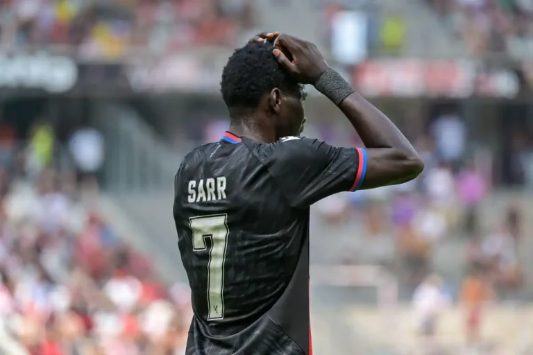 Ismaïla Sarr défie Crystal Palace ©Alamy