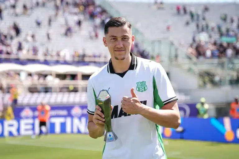 Jay Idzes sous le maillot de Sassuolo