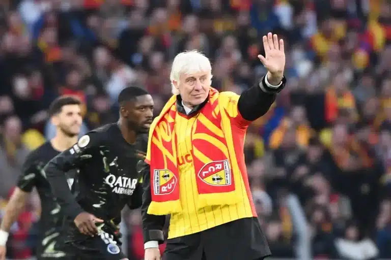 Le RC Lens dit au revoir à un habitué du banc Officiel