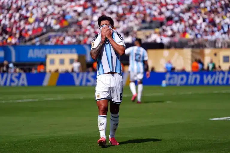Lisandro Martínez sous le maillot de l'Argentine
