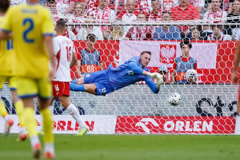 Marcin Bulka visé par l'OM ©Alamy