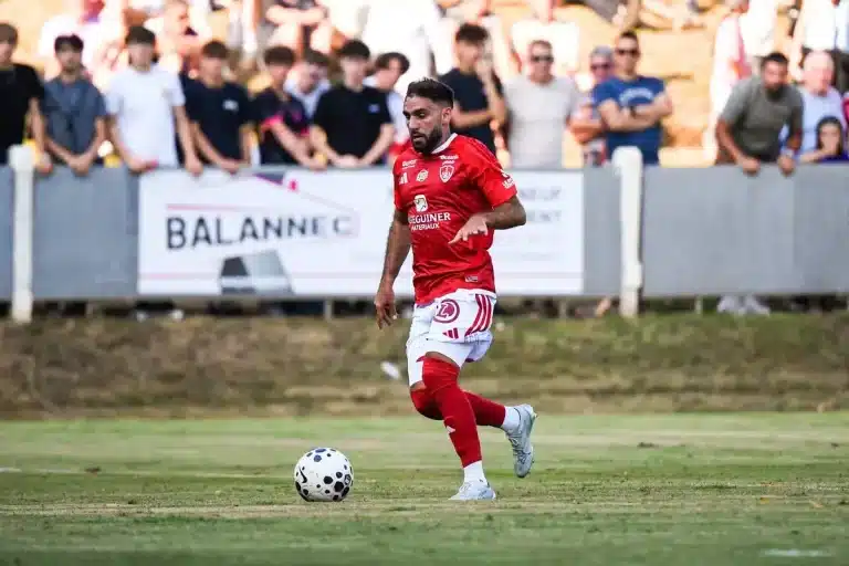Mercato Brest expédie Romain Del Castillo en Espagne