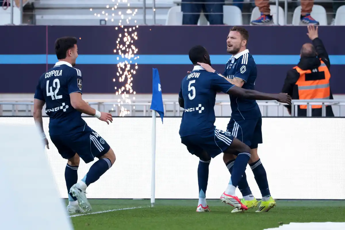 Paris FC : Un pilier de la défense a la cote en Angleterre