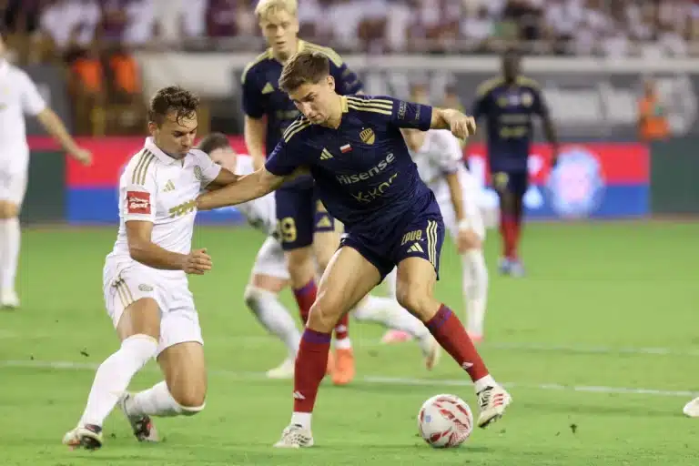 Niko Sigur sous le maillot de l'Hajduk Split