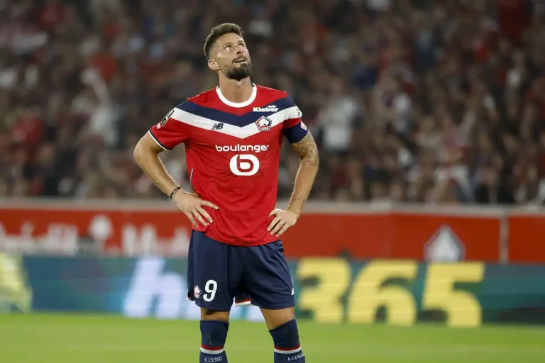 Olivier Giroud face au PSG ©Alamy