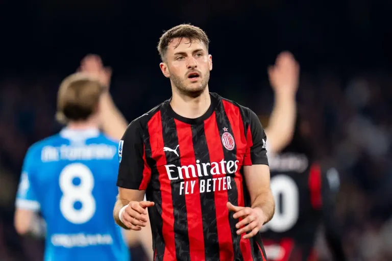 Santiago Gimenez sur le départ de l’AC Milan