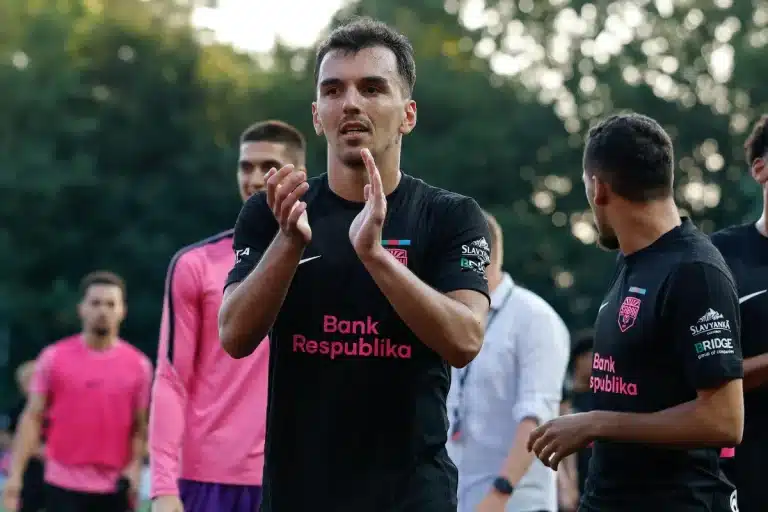 Umarali Rakhmonaliev visé par le RC Lens