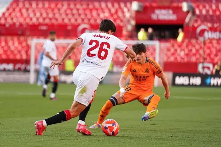 Juanlu Sanchez sous le maillot de Séville @Alamy