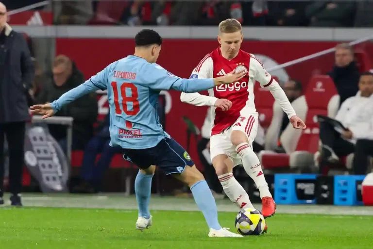 Oleksandr Zinchenko sous le maillot de l'Ajax