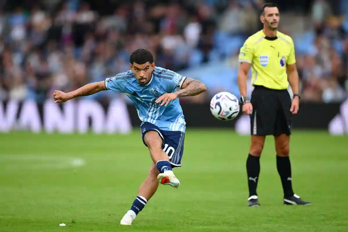 Arsenal et Chelsea surveillent un international anglais