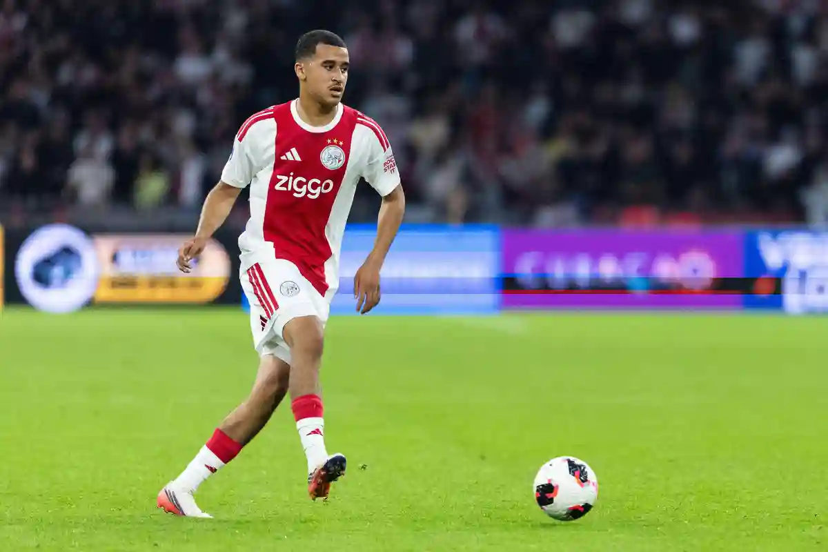 Le Real Madrid surveille une pépite de 17 ans qui brille à l’Ajax