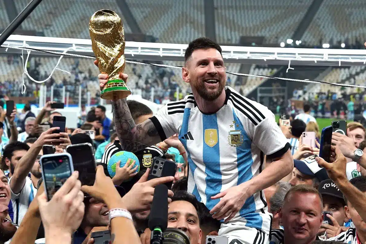 85 000 billets vendus en quatre minutes : le dernier match de Messi avec l&rsquo;Argentine explose les compteurs