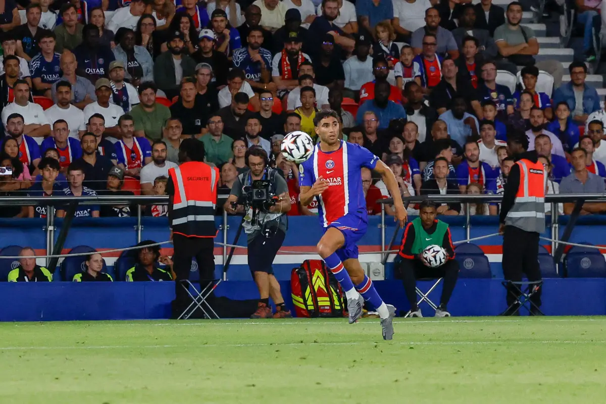 Le PSG refuse une offre folle de 120 M€ pour Achraf Hakimi