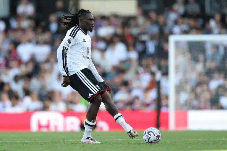 Calvin Bassey sous le maillot de Fulham