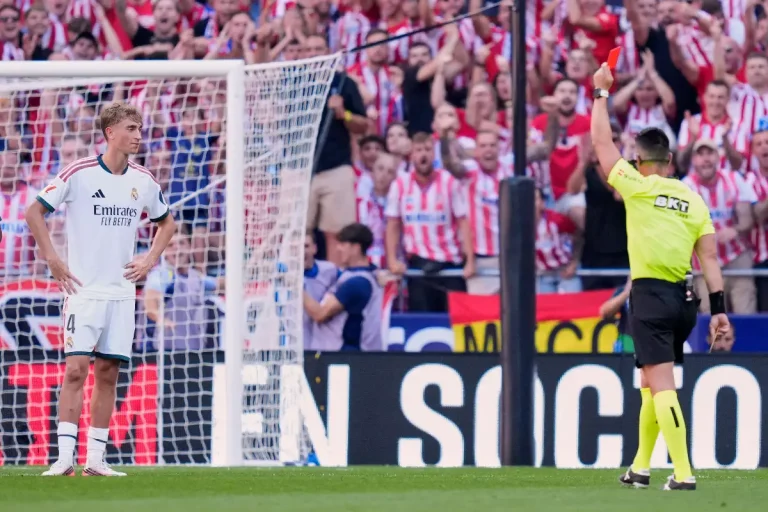 Deux cartons rouges distribués que vous n'avez pas vu, lors du derby de Madrid