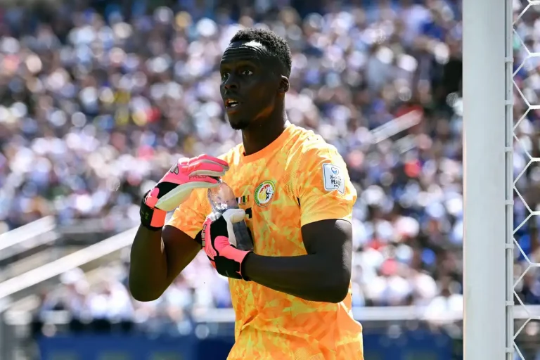 Edouard Mendy arrête la sélection ©Alamy
