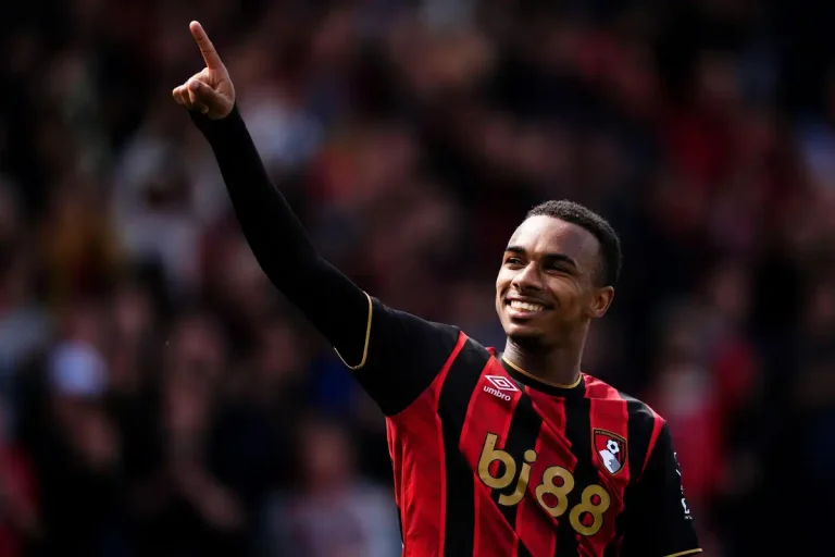 Arsenal veut Eli Junior Kroupi