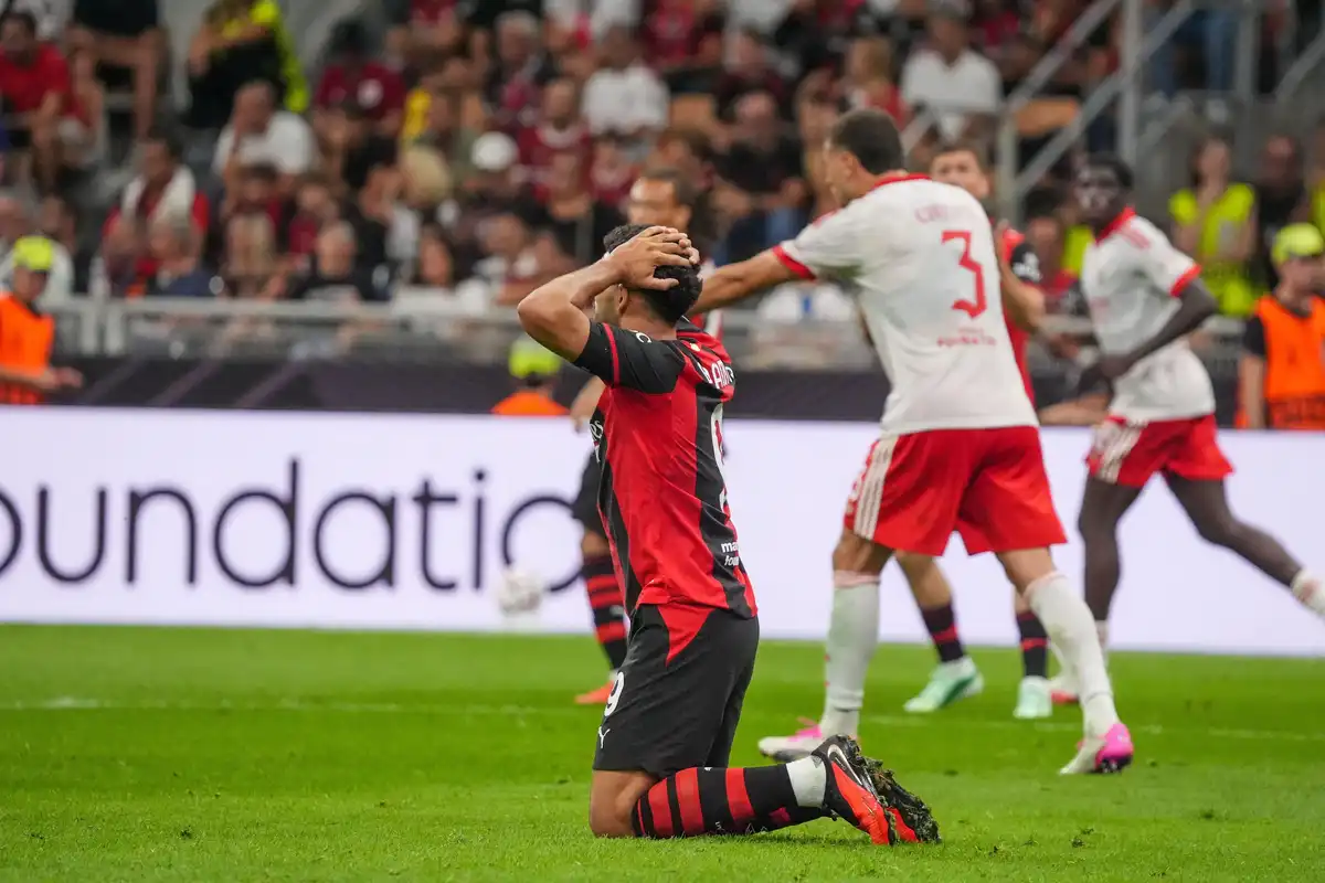 Trois matchs, zéro tir cadré, cet ancien du PSG prend cher en Italie