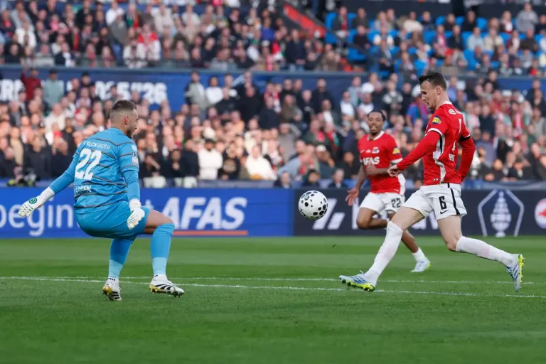 Jasper Cillessen visé par la Juventus ©Alamy