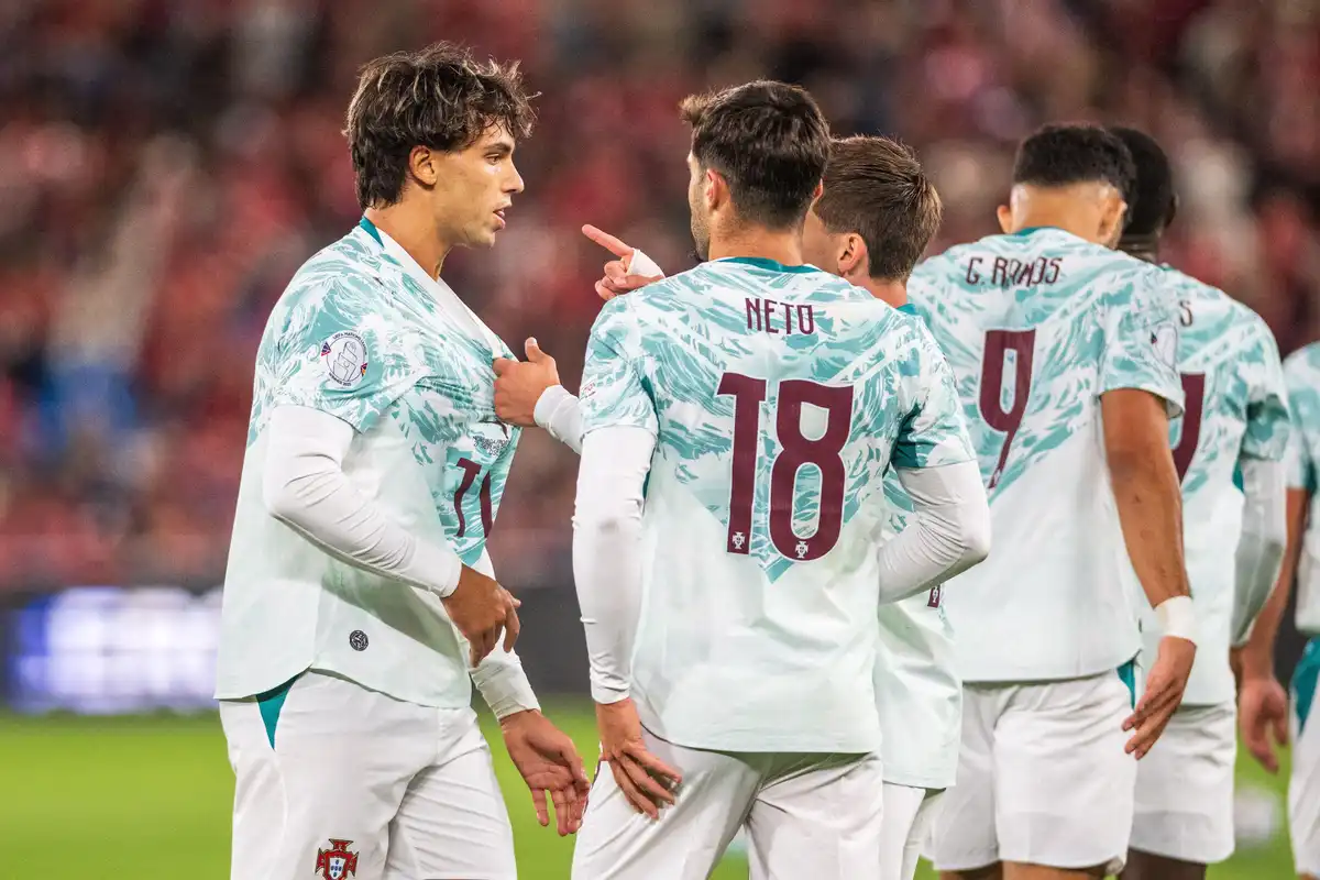 Manchester City prie cet ancien barcelonais de l&rsquo;accompagner en Championship