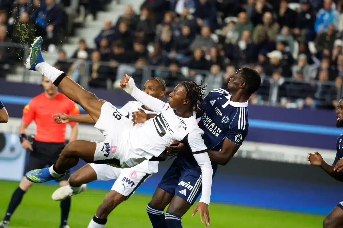Al-Hilal : Kader Meïté surveillé par trois cadors de PL