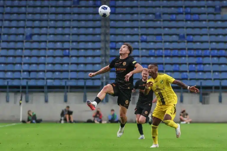 Marcel Regula sous le maillot du Zaglebie Lubin