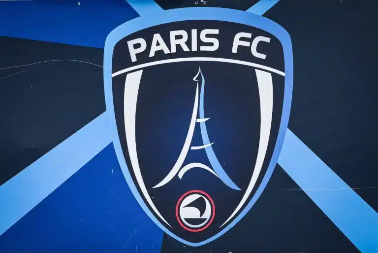 Paris FC logo