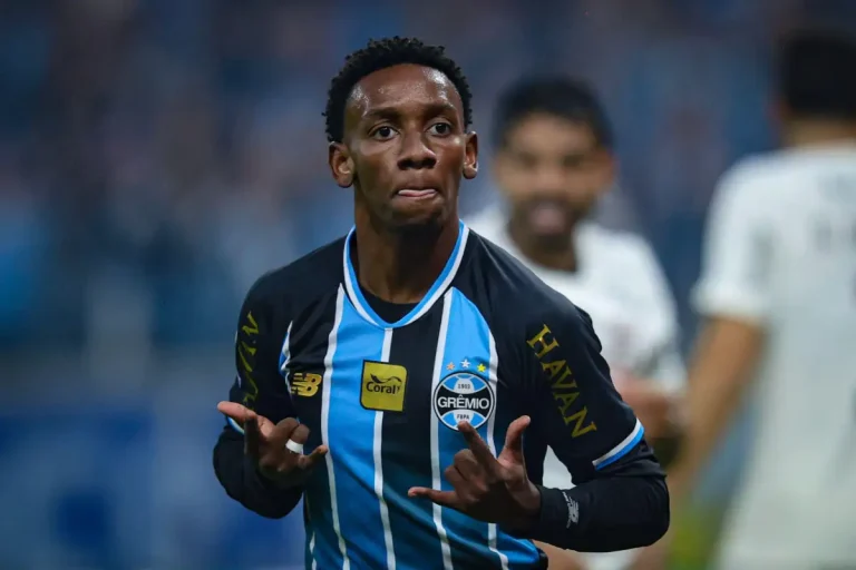 Porto : l'ex-entraîneur de Nice tient sa 7e recrue !