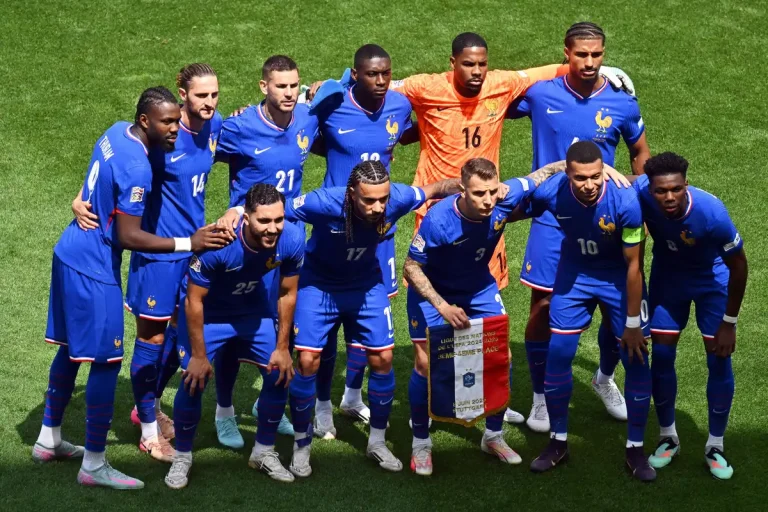 Randal Kolo Muani se prononce sur l'EdF ©Alamy