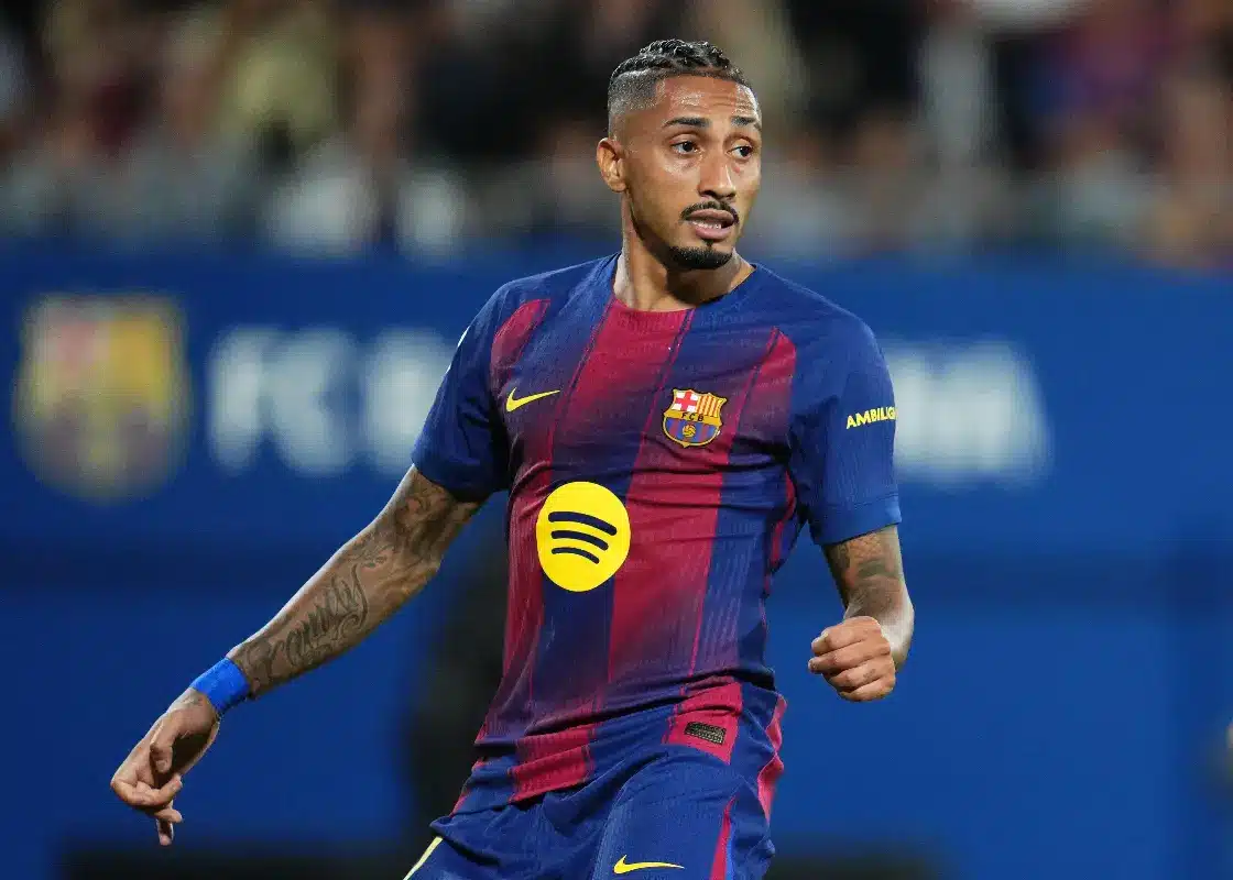 Barça : Hansi Flick confirme le nouveau rôle de Raphinha