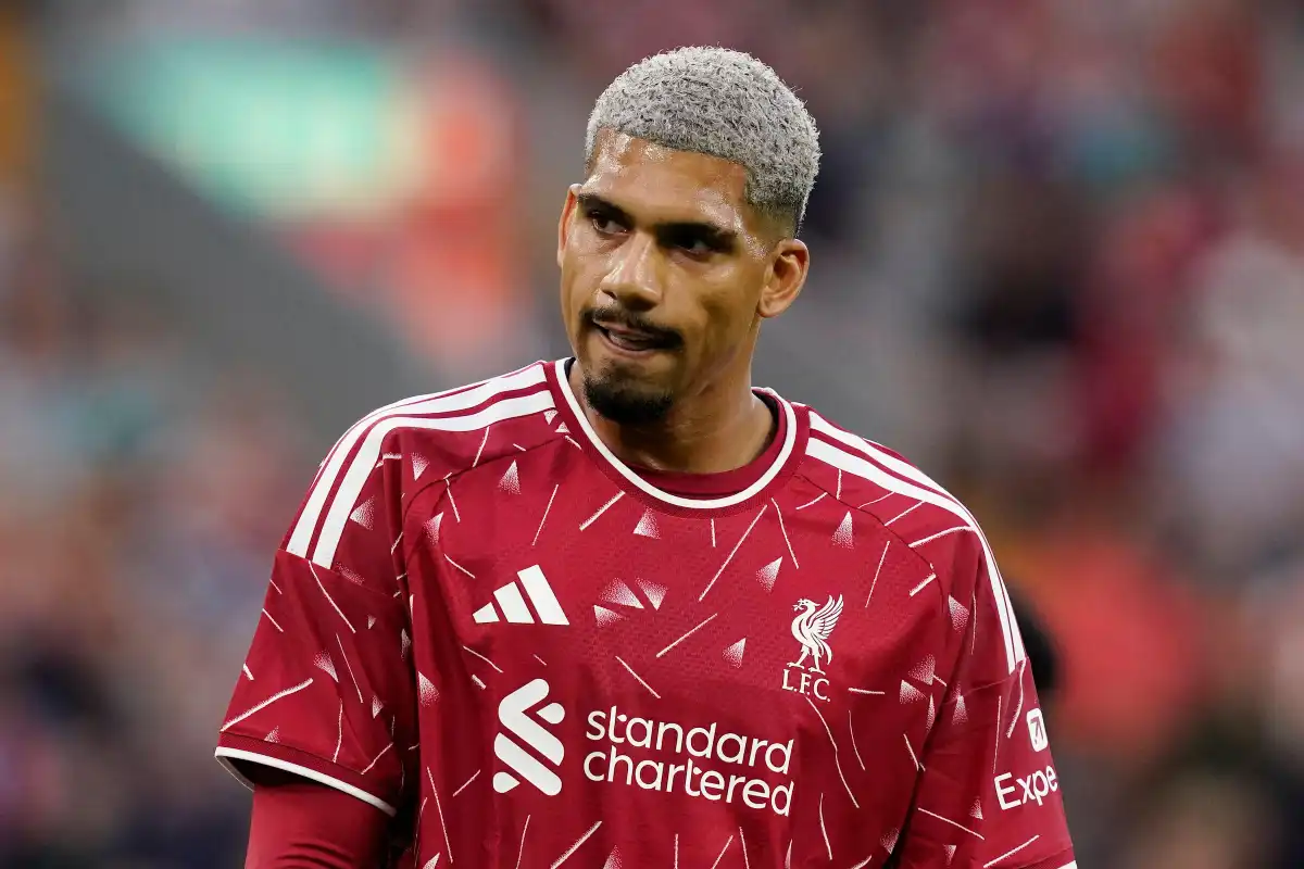 Liverpool : Ronald Araujo séduit déjà