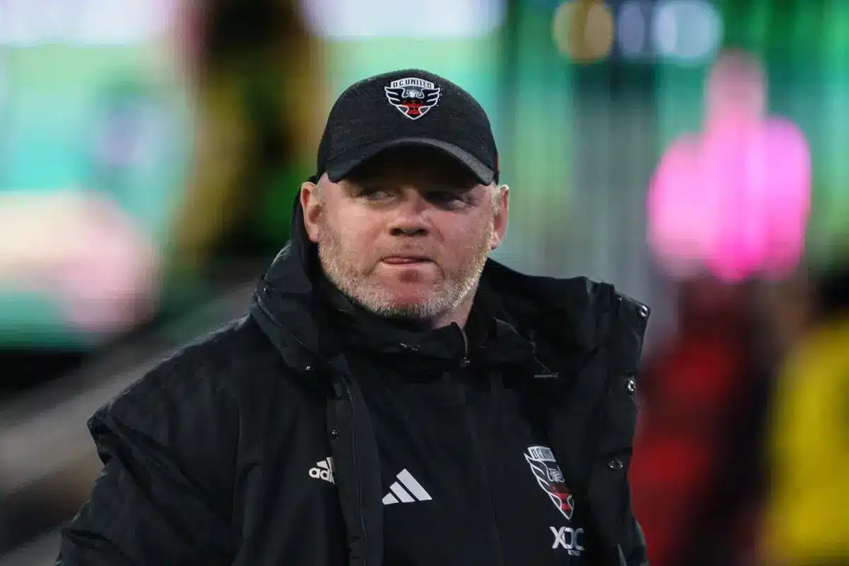 Scandale en PL Wayne Rooney refuse de savourer le malheur du rival