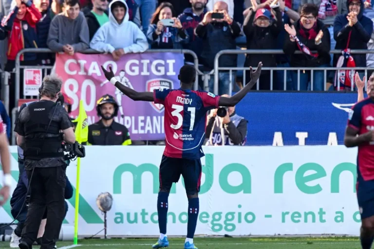 Paul Mendy sous les couleurs de Cagliari @Alamy