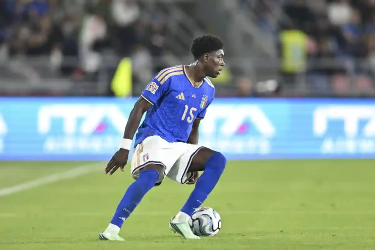Issa Doumbia sous le maillot de l'Italie