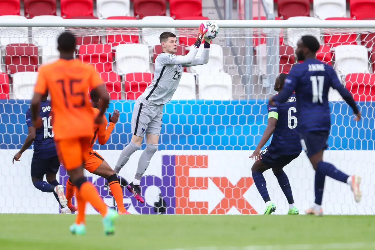 Angleterre : Illan Meslier réapparait après plus d'un an et demi