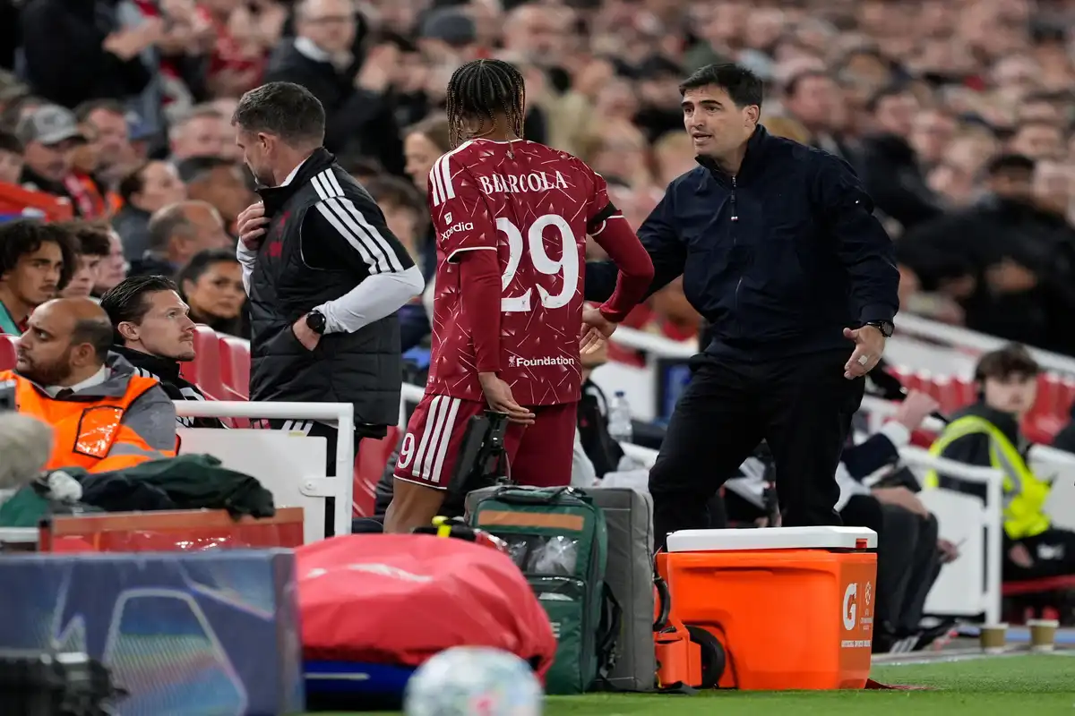 Bradley Barcola et Andoni Iraola Liverpool ©Alamy