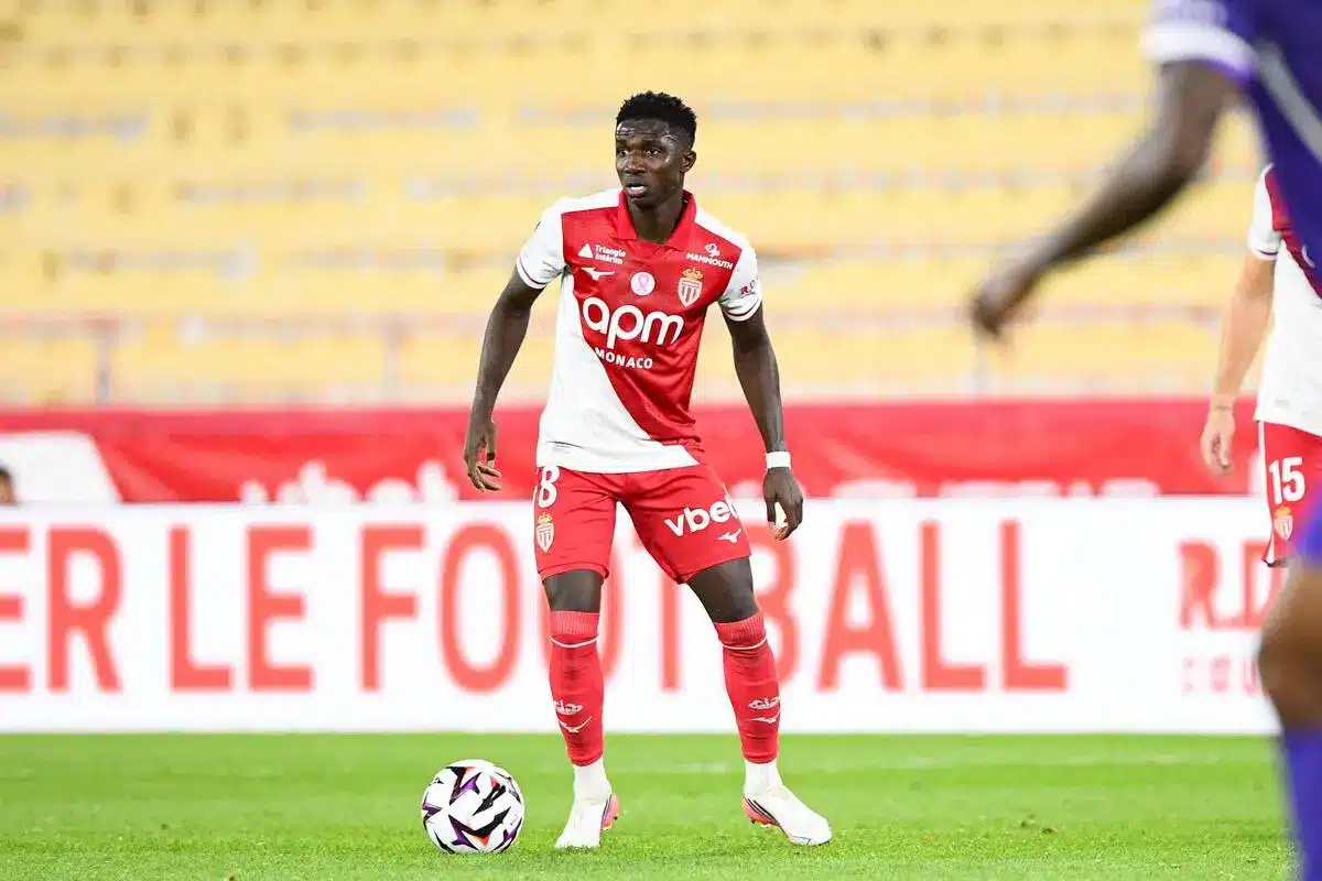 Chelsea veut raviver la piste Lamine Camara mais…