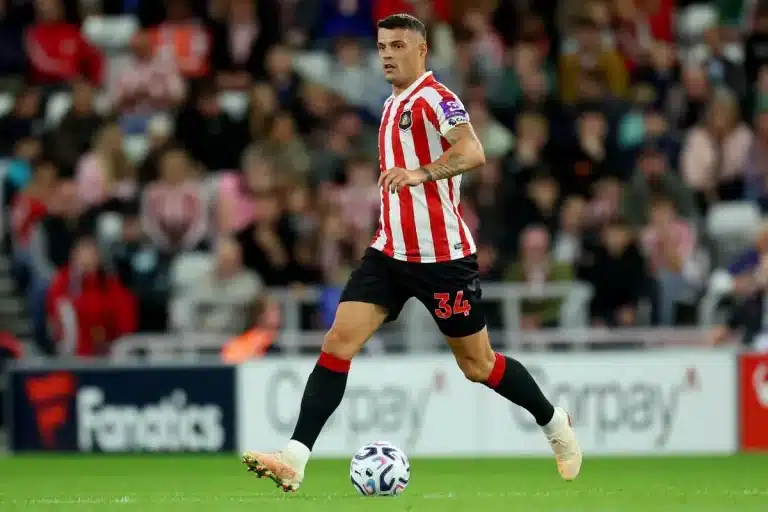 Faux certificats COVID 150 000 € d'amende avec sursis pour Granit Xhaka