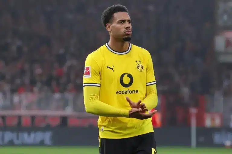 Felix Nmecha sous le maillot de Dortmund