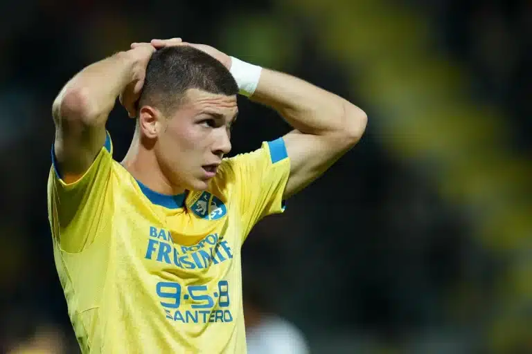 Giorgi Kvernadze sous le maillot de Frosinone