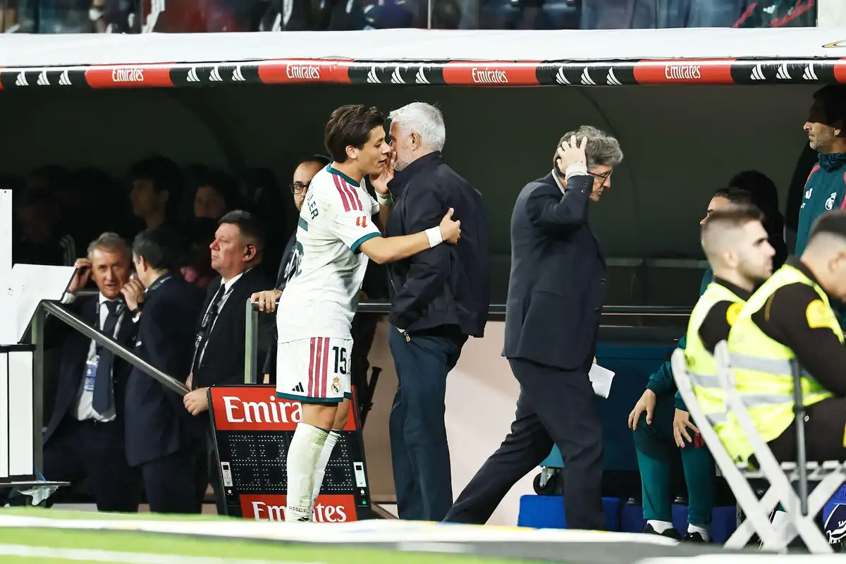 José Mourinho et Arda Guler ©Alamy