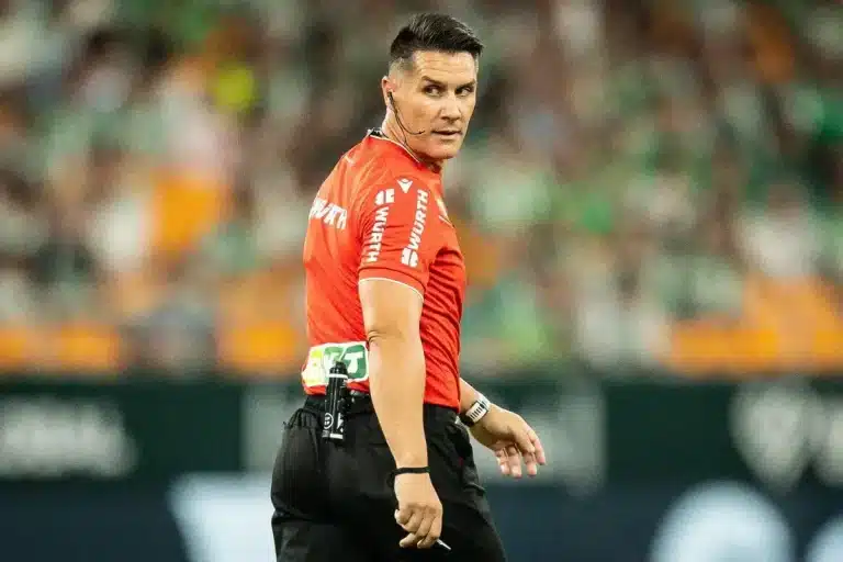 La Liga innove Les arbitres doivent désormais expliquer leurs décisions au public
